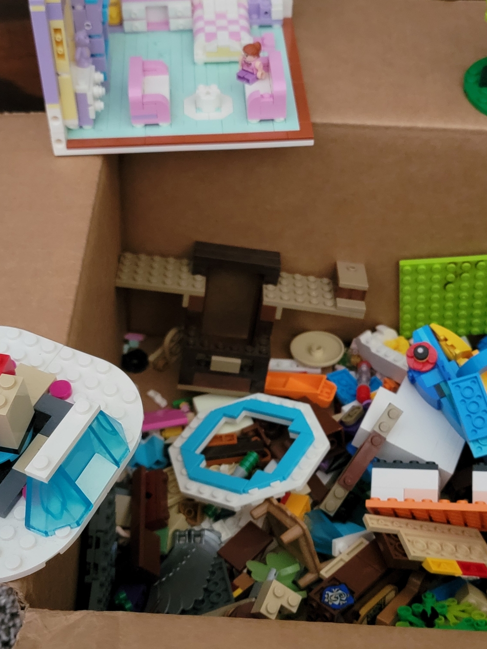 Lego Building Pieces-assorted - Picture 8 of 9